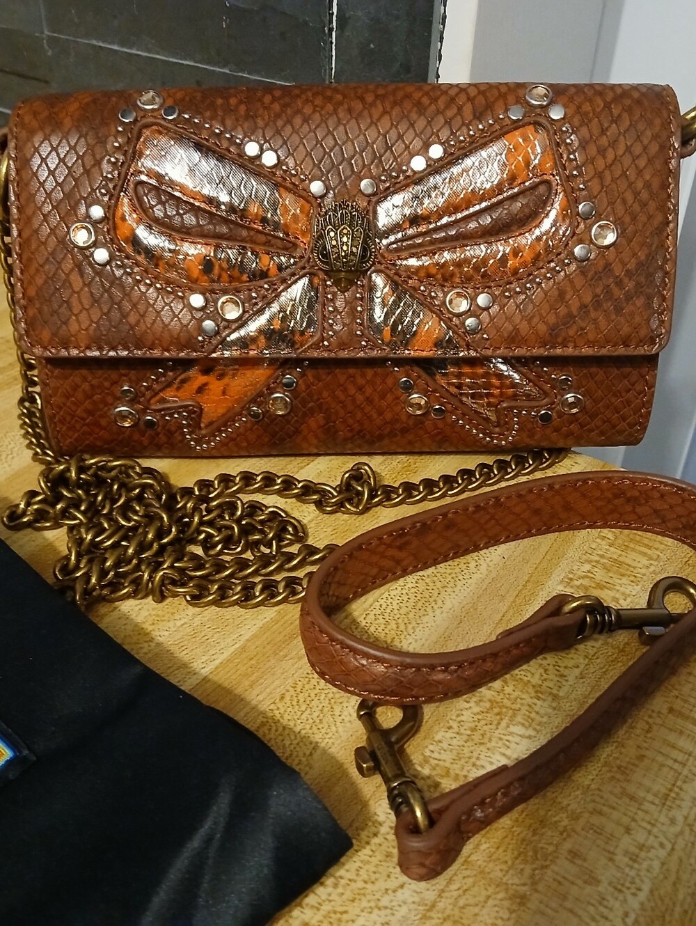 Kurt Geiger NWT NEW STYLE Stunning Clutch/Crossbody & Dustbag - Picture 10 of 10